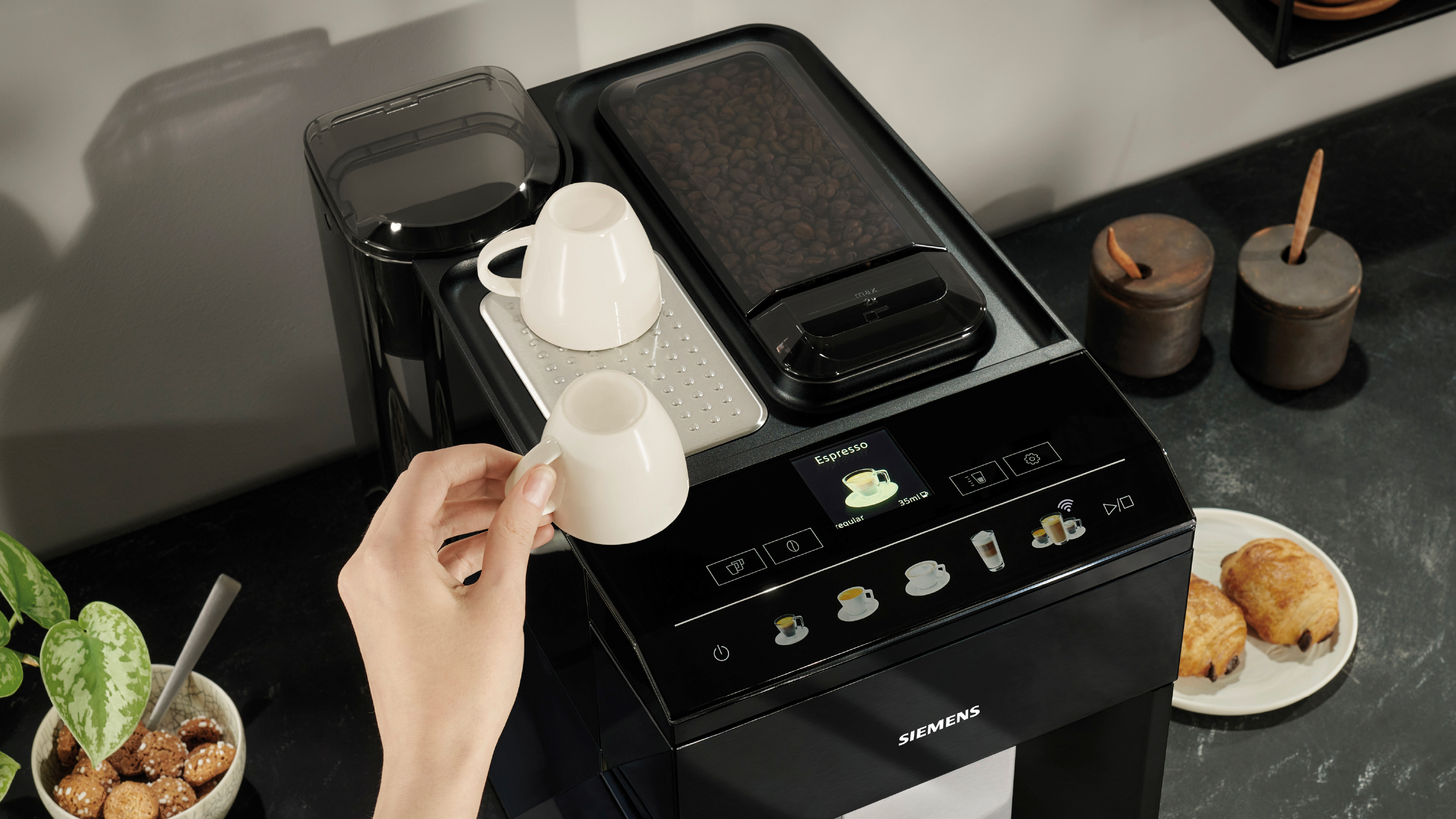 SIEMENS TQ518DF3 EQ500 espresso machine SIEMENS TQ518DF3 EQ500 espresso machine